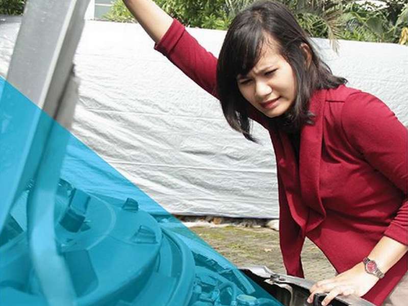 Apa Yang Harus Dilakukan Saat Mobil Mogok Di Jalan